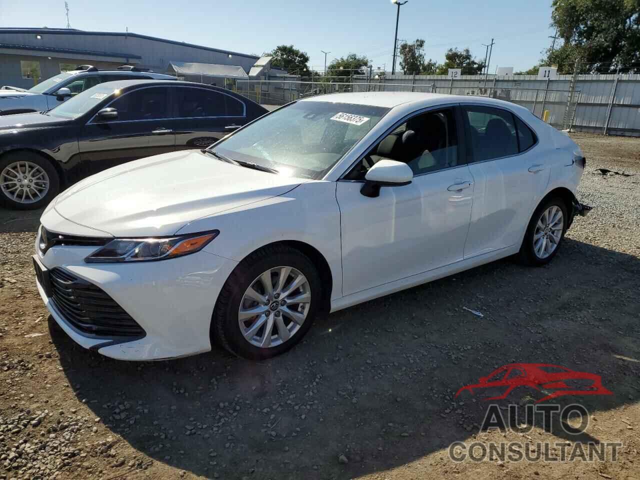 TOYOTA CAMRY 2018 - 4T1B11HK7JU515102