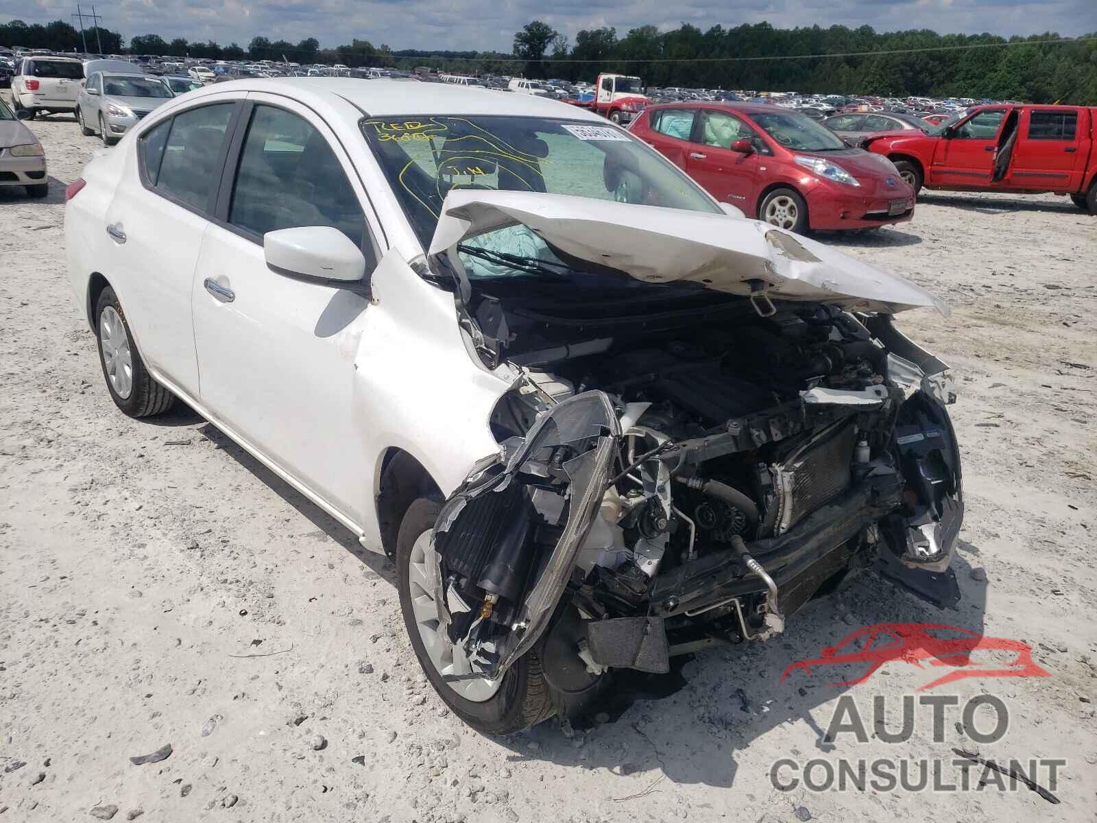 NISSAN VERSA 2018 - 3N1CN7AP3JL887443