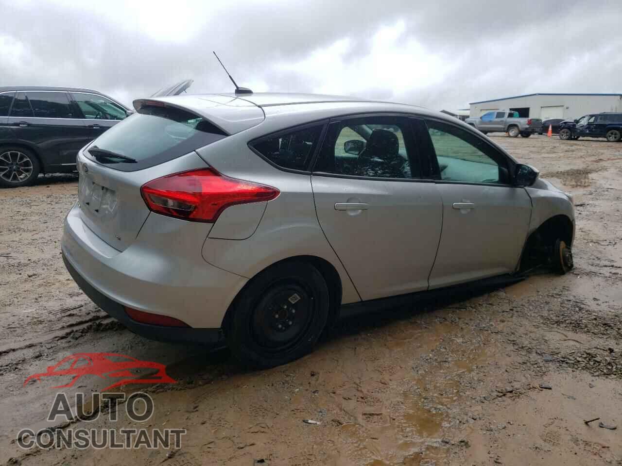 FORD FOCUS 2018 - 1FADP3K23JL231042
