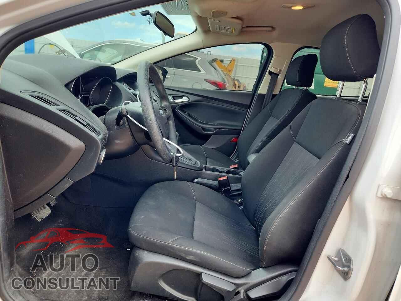 FORD FOCUS 2017 - 1FADP3F25HL290730