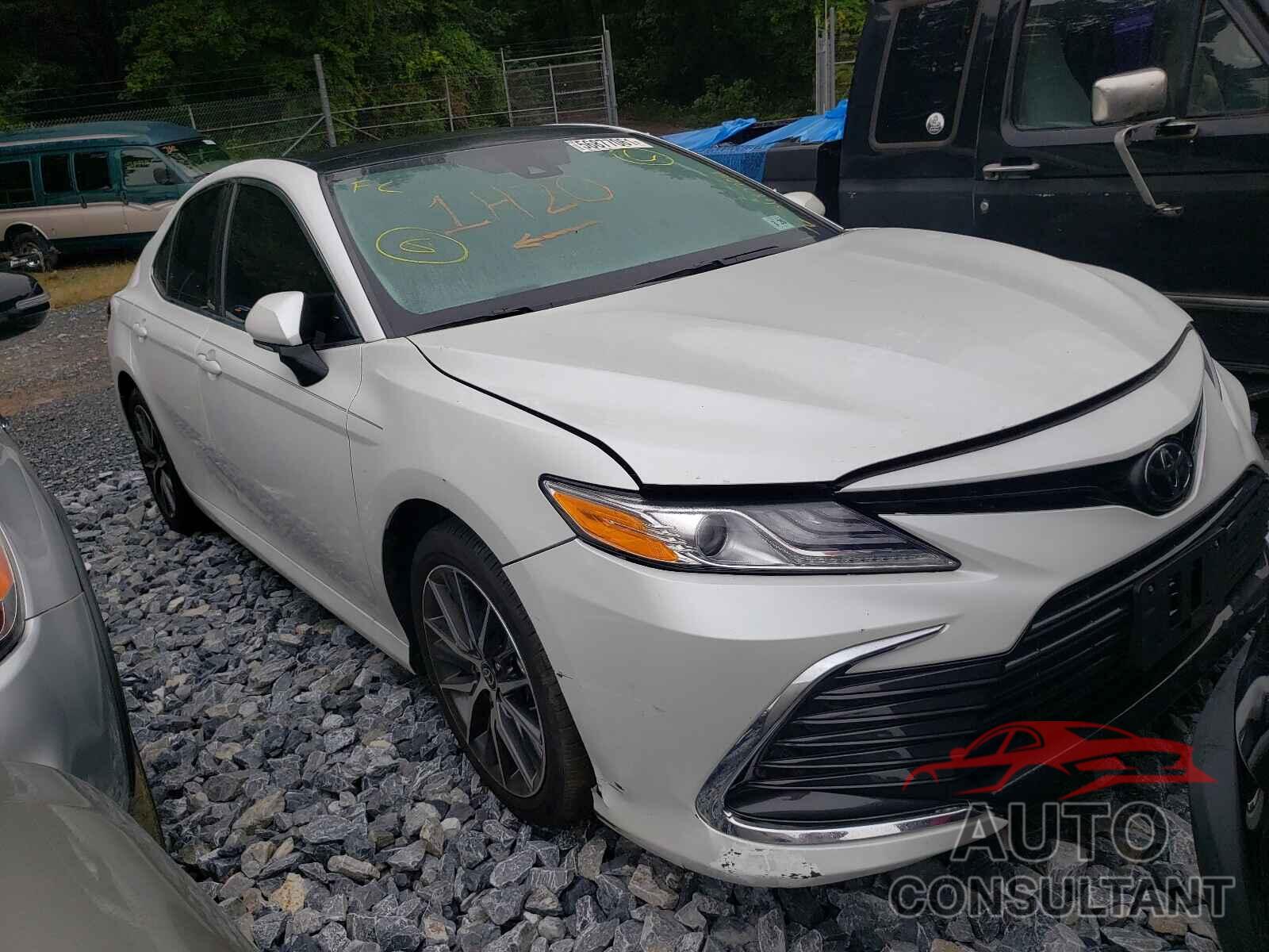 TOYOTA CAMRY 2021 - 4T1F11BK3MU030647