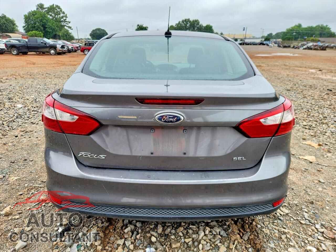 FORD FOCUS 2012 - 1FAHP3H28CL308337