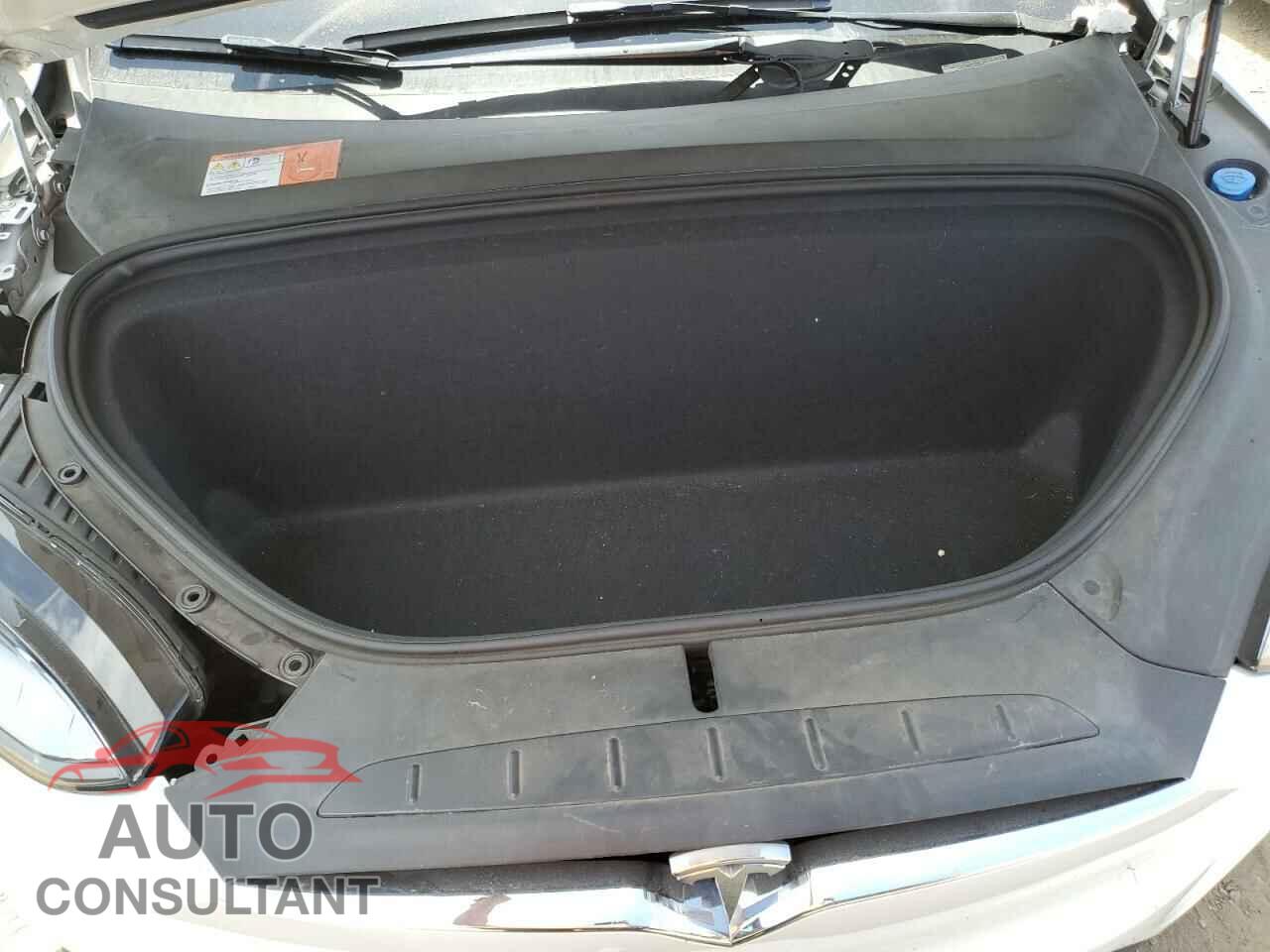 TESLA MODEL X 2017 - 5YJXCAE20HF044180