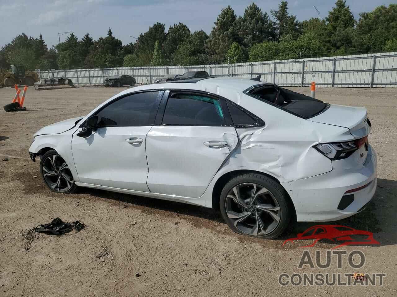 AUDI A3 2022 - WAUHUDGY9NA086675
