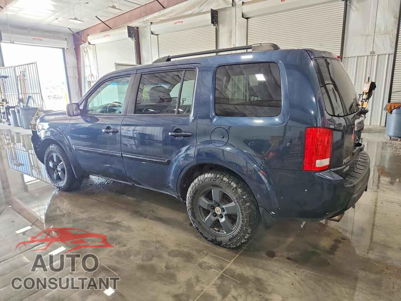 HONDA PILOT 2011 - 5FNYF4H51BB006399
