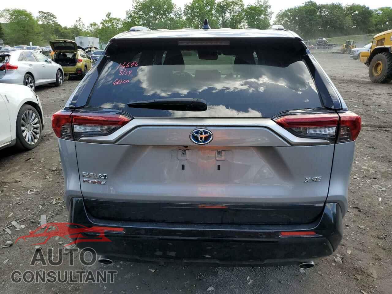 TOYOTA RAV4 2021 - JTMFB3FV9MD013336