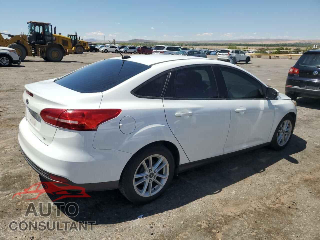 FORD FOCUS 2017 - 1FADP3F26HL304540