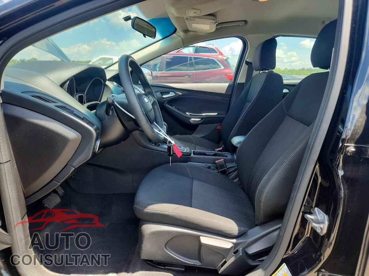 FORD FOCUS 2017 - 1FADP3FE5HL275865