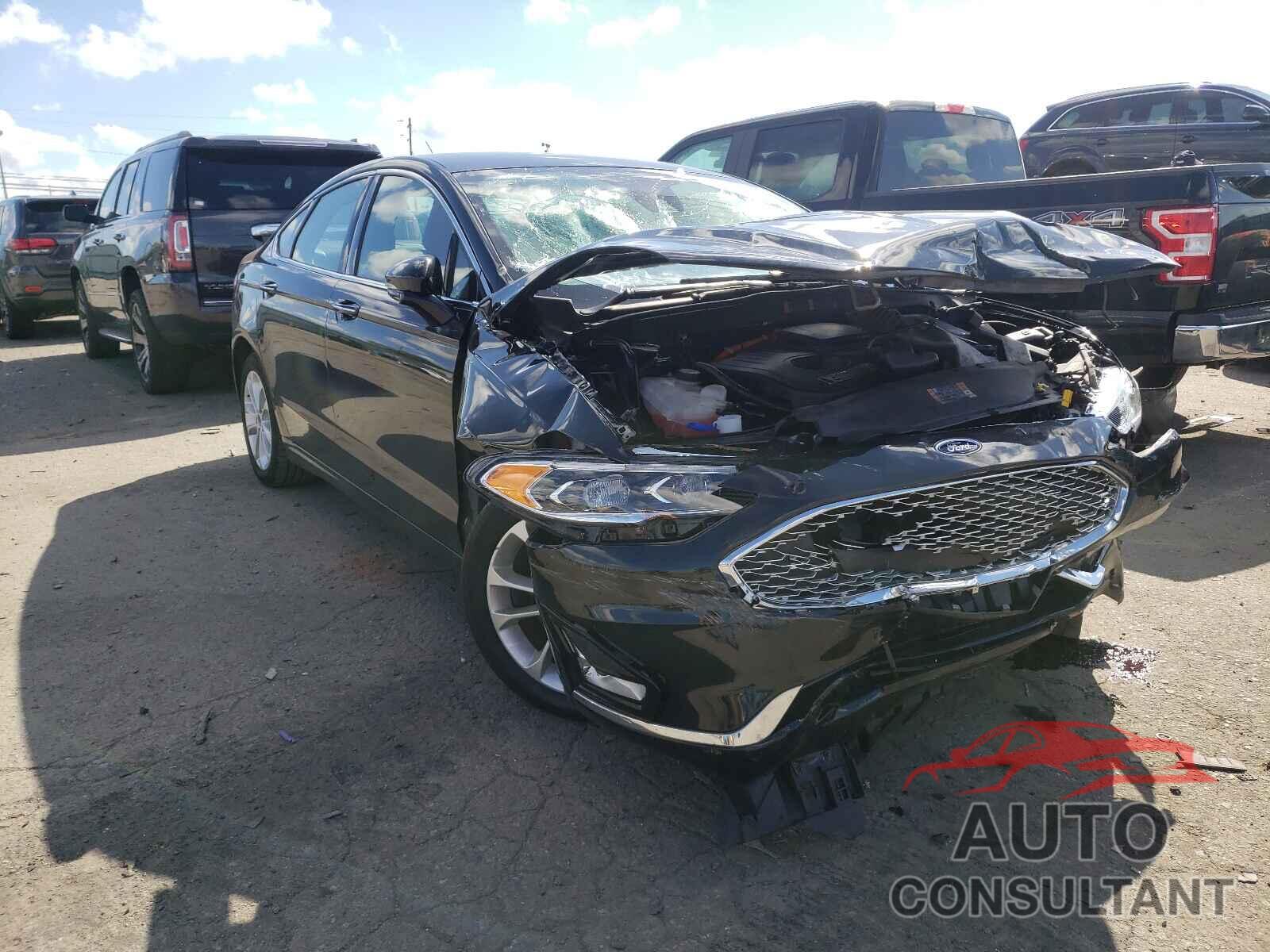 FORD FUSION 2019 - 3FA6P0SU5KR212925