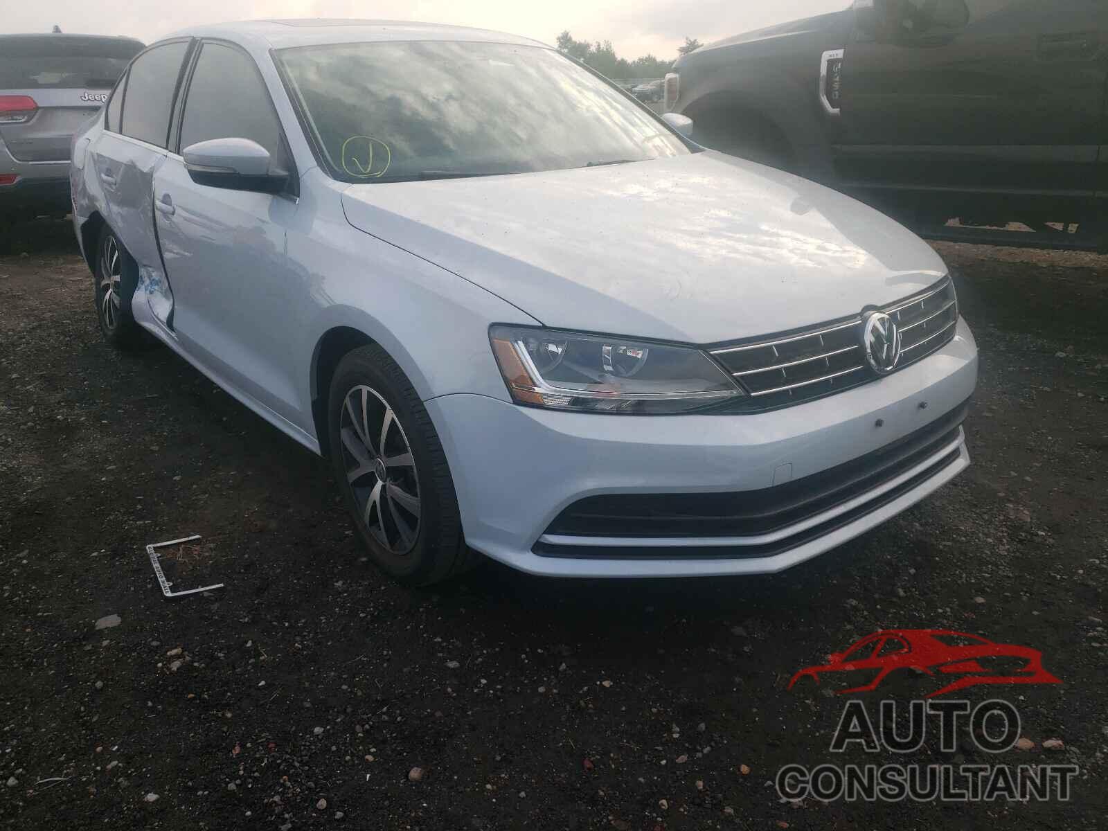 VOLKSWAGEN JETTA 2018 - 3VWDB7AJ1JM260088