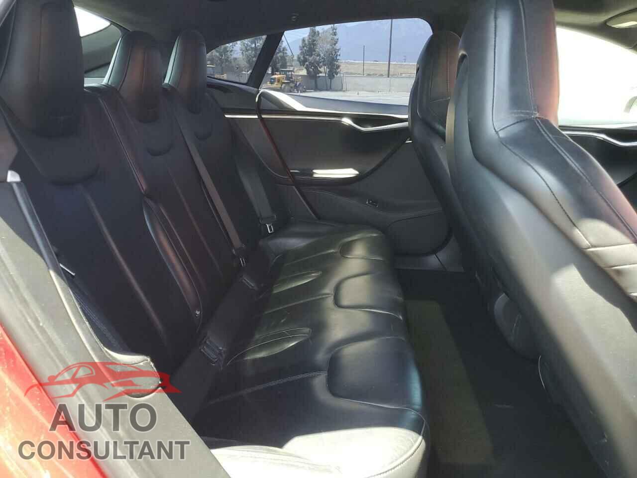 TESLA MODEL S 2015 - 5YJSA1S17FF100429