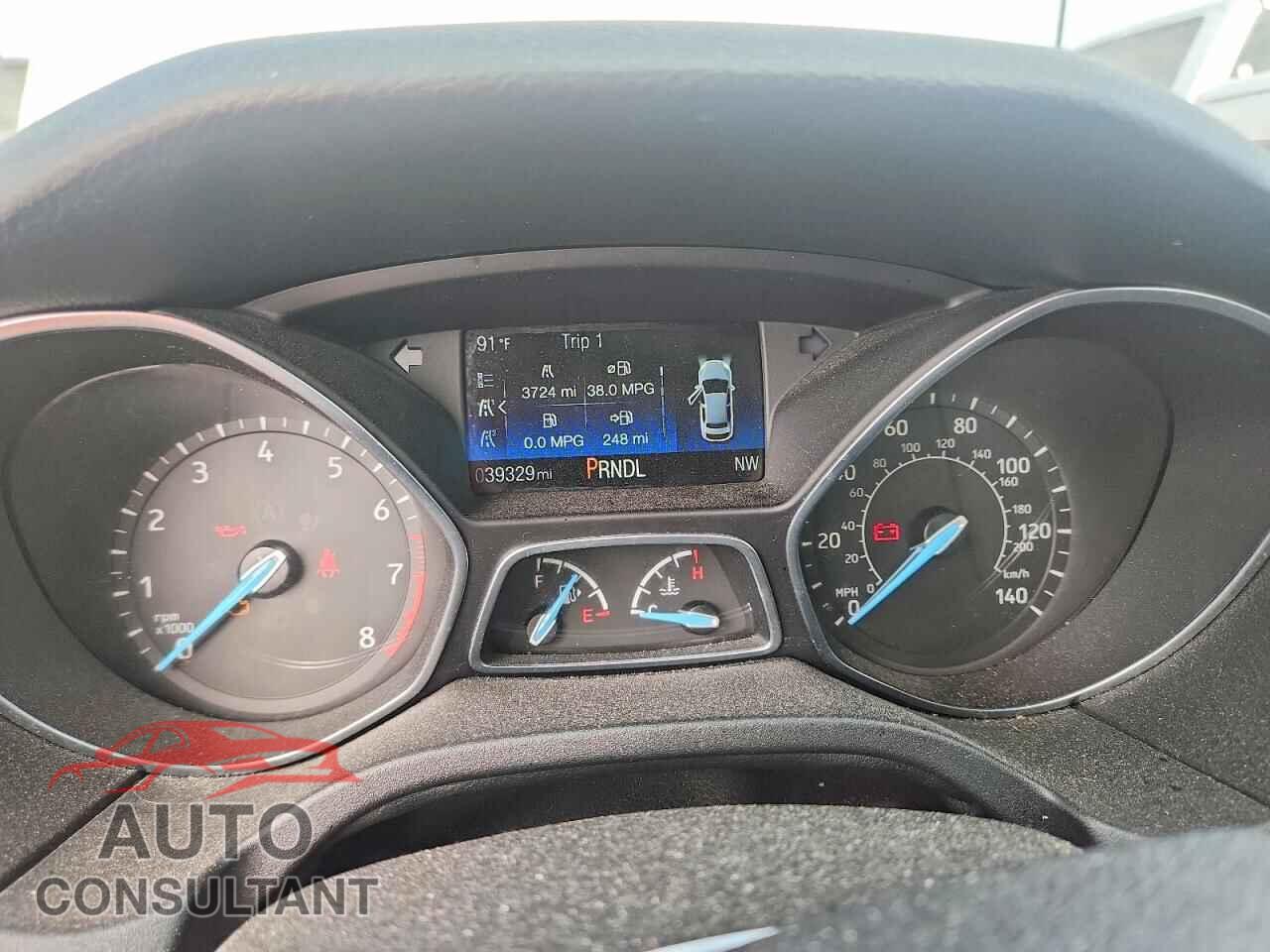 FORD FOCUS 2017 - 1FADP3F23HL300607