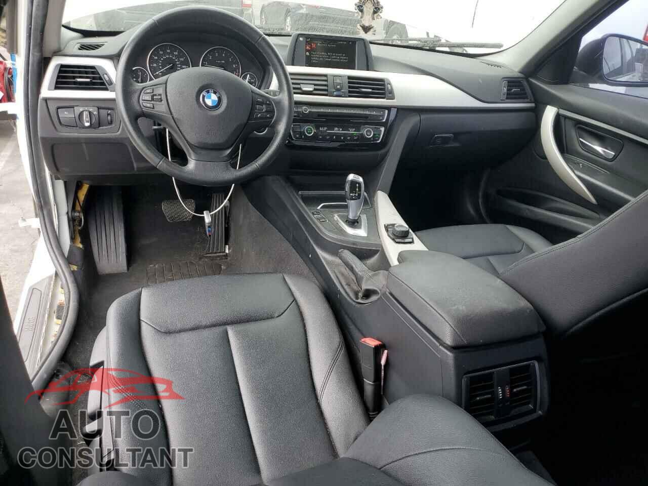 BMW 3 SERIES 2016 - WBA8E1G59GNU12195