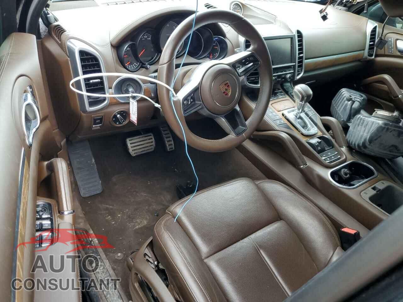 PORSCHE CAYENNE 2016 - WP1AB2A28GLA96235
