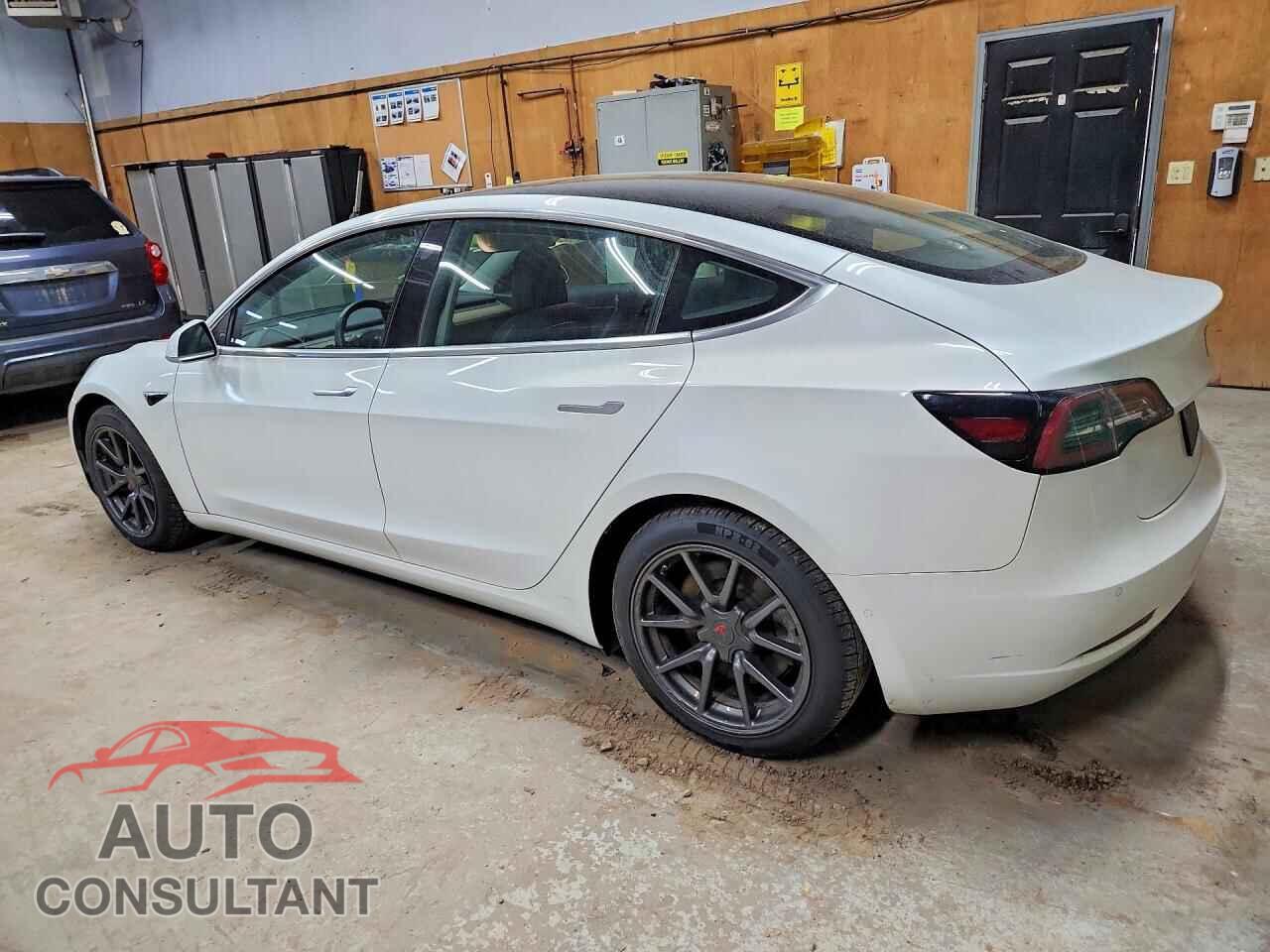 TESLA MODEL 3 2020 - 5YJ3E1EB5LF744360