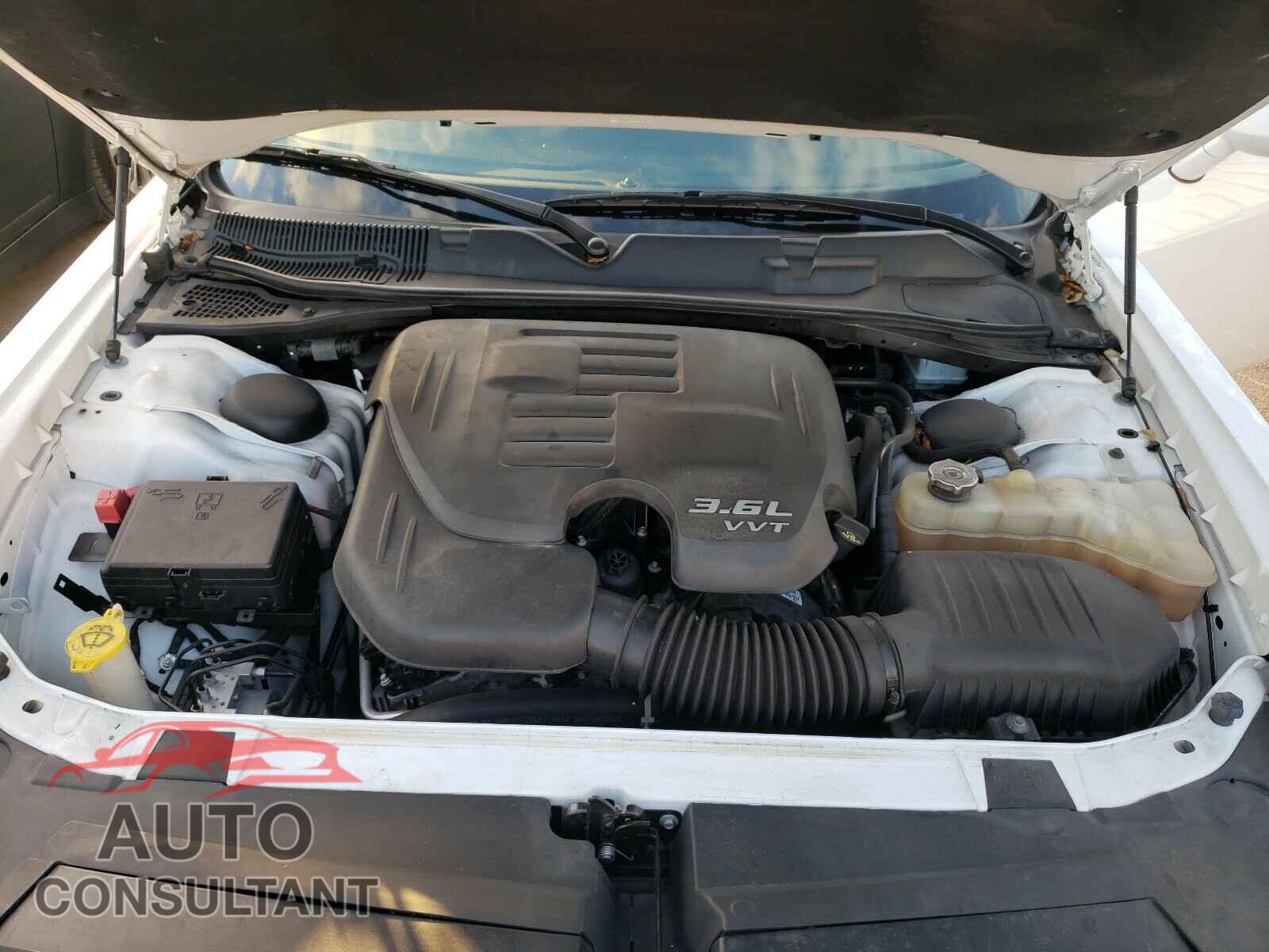 DODGE CHALLENGER 2018 - 2C3CDZAG8JH155219
