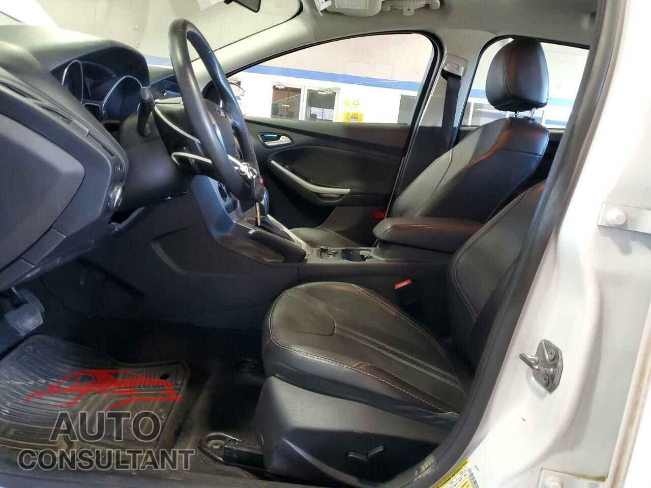 FORD FOCUS 2014 - 1FADP3F26EL252404