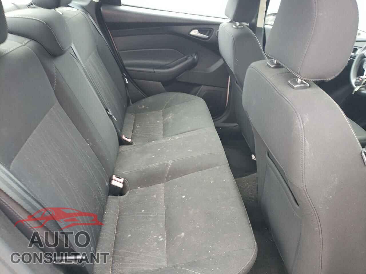 FORD FOCUS 2017 - 1FADP3H22HL249176
