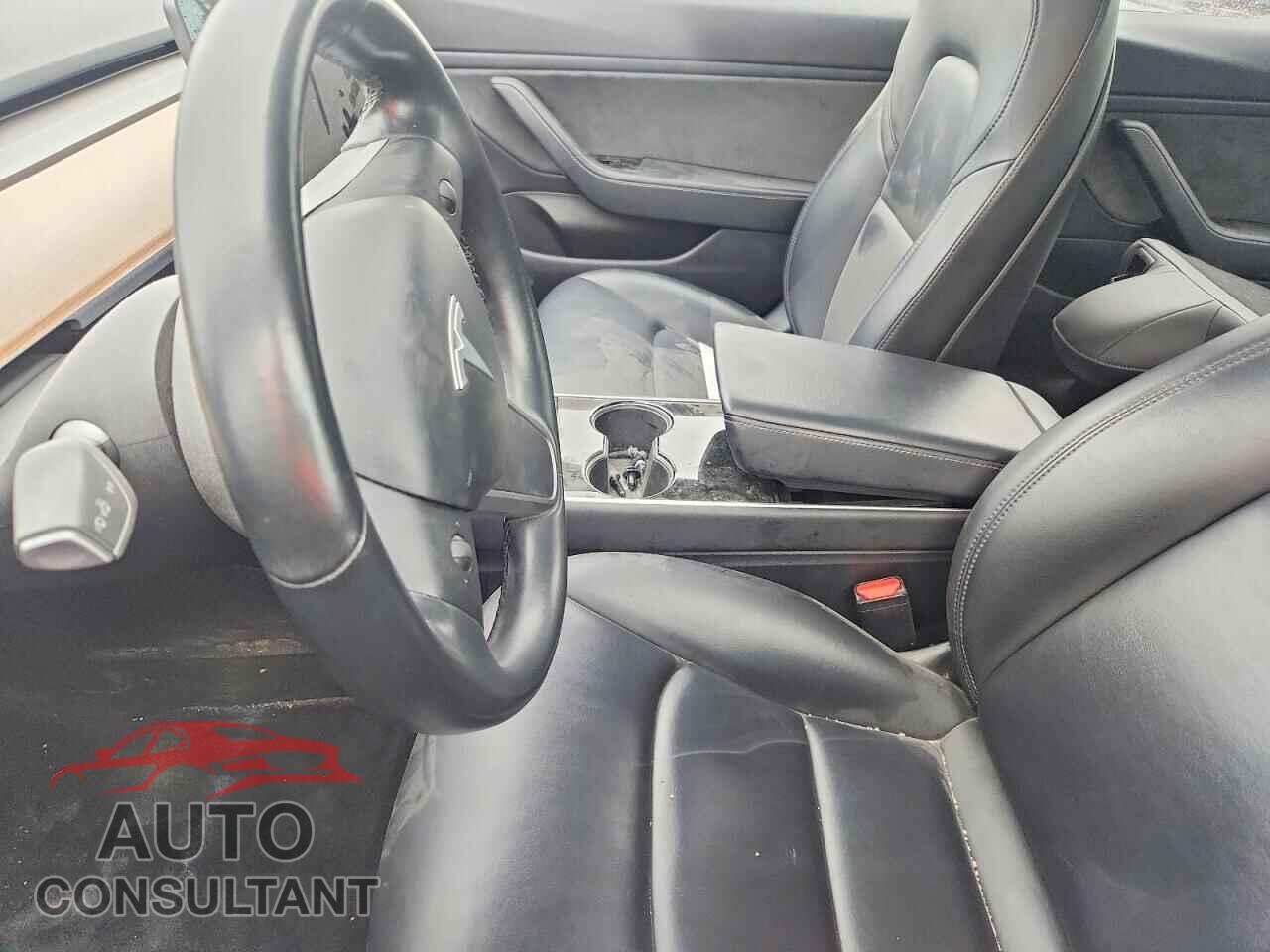 TESLA MODEL 3 2018 - 5YJ3E1EA7JF104008