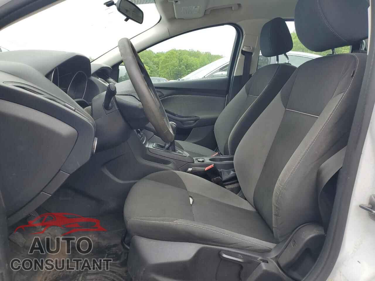 FORD FOCUS 2013 - 1FADP3E23DL179945