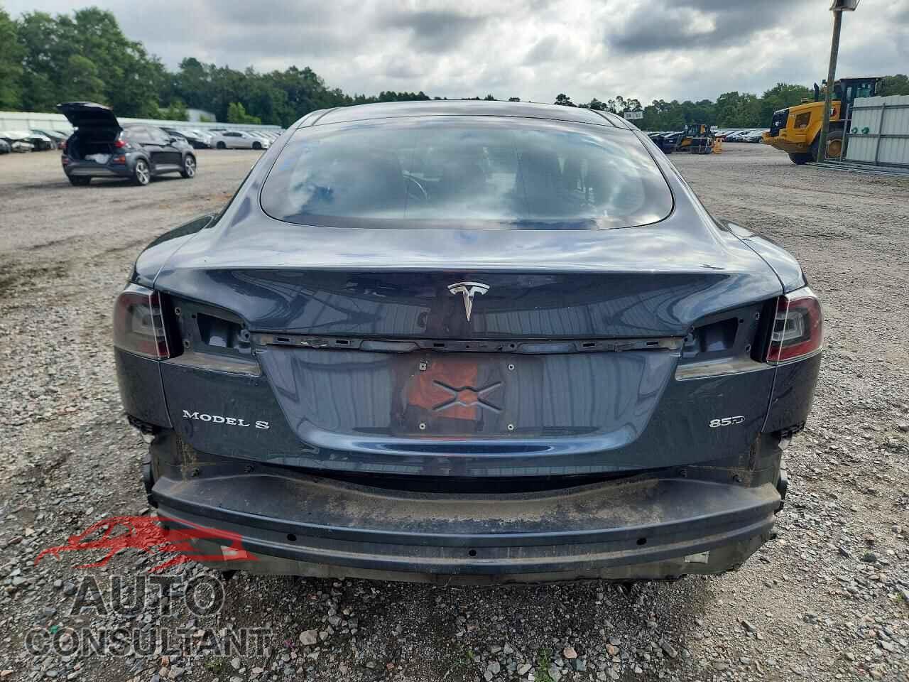 TESLA MODEL S 2015 - 5YJSA1E28FF111217