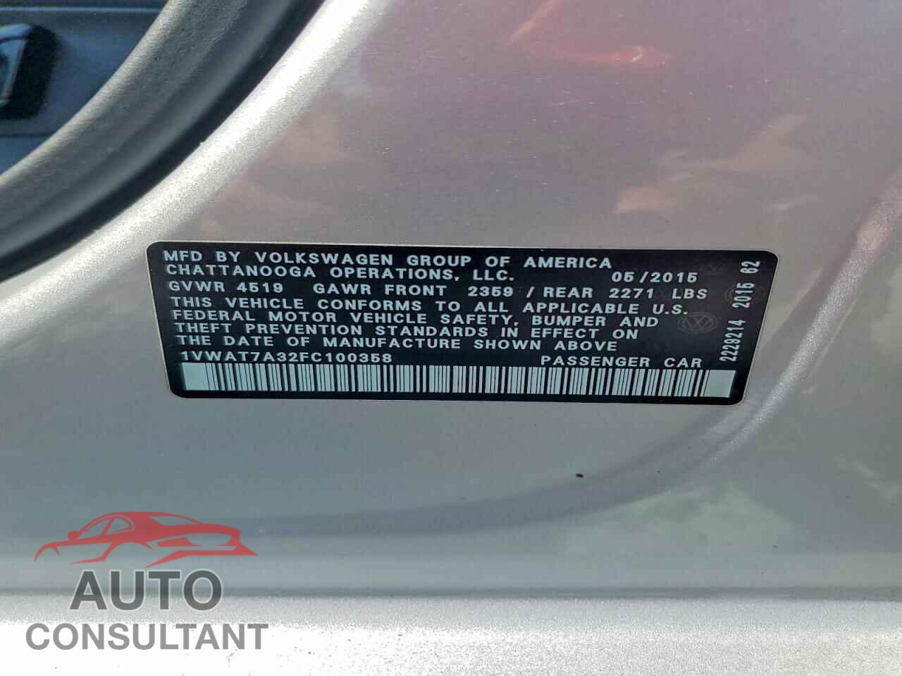 VOLKSWAGEN PASSAT 2015 - 1VWAT7A32FC100358