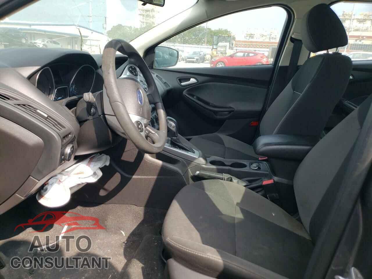 FORD FOCUS 2014 - 1FADP3F27EL190818