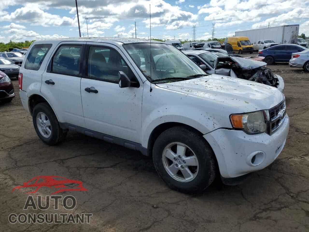 FORD ESCAPE 2011 - 1FMCU0C76BKA28561