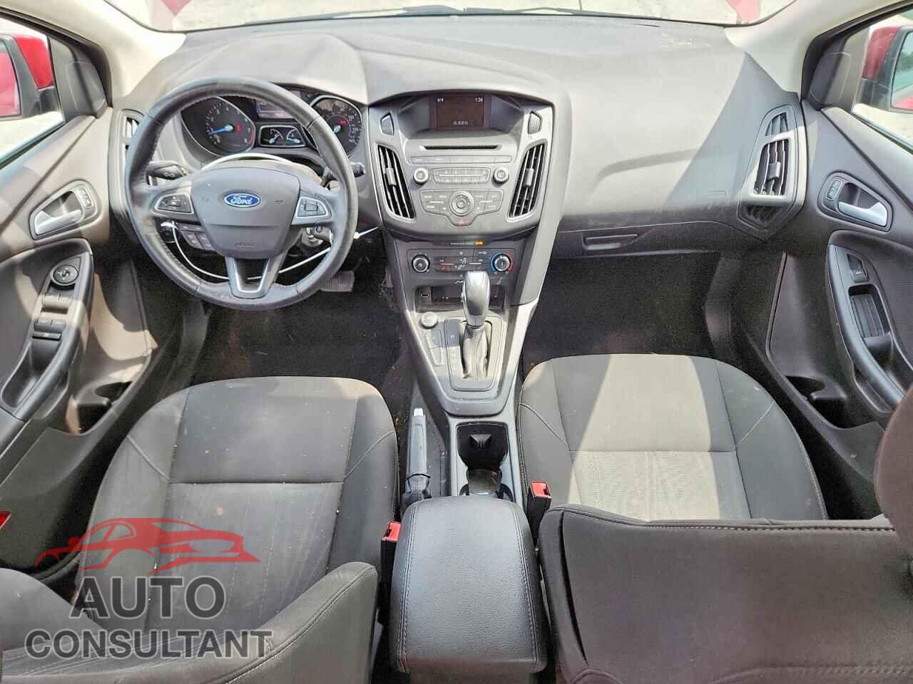 FORD FOCUS 2016 - 1FADP3K28GL238402
