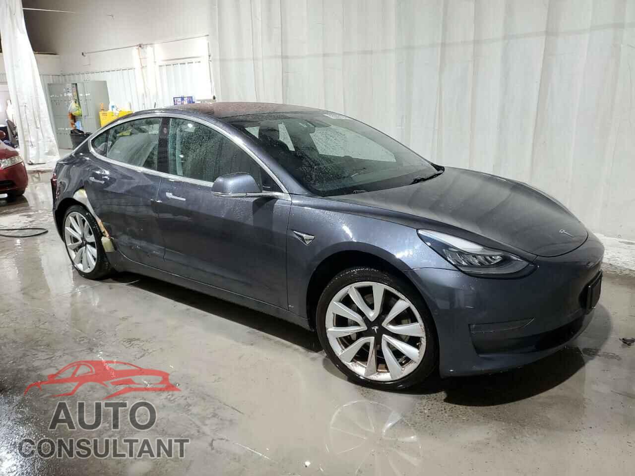 TESLA MODEL 3 2018 - 5YJ3E1EB2JF087126