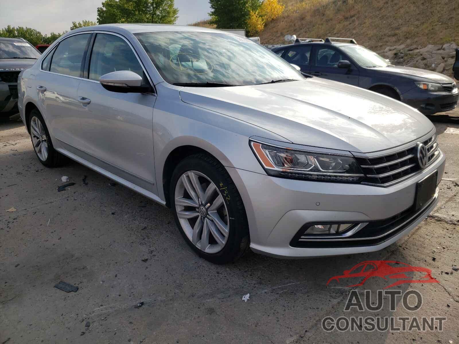 VOLKSWAGEN PASSAT 2017 - 1VWGT7A32HC003352