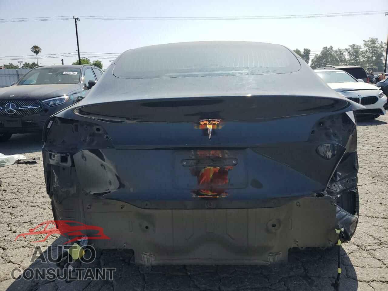 TESLA MODEL 3 2019 - 5YJ3E1EA4KF417678