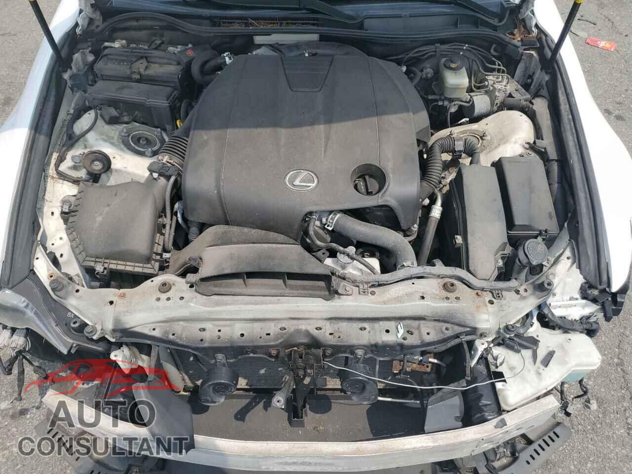 LEXUS IS 2014 - JTHCF1D26E5000218