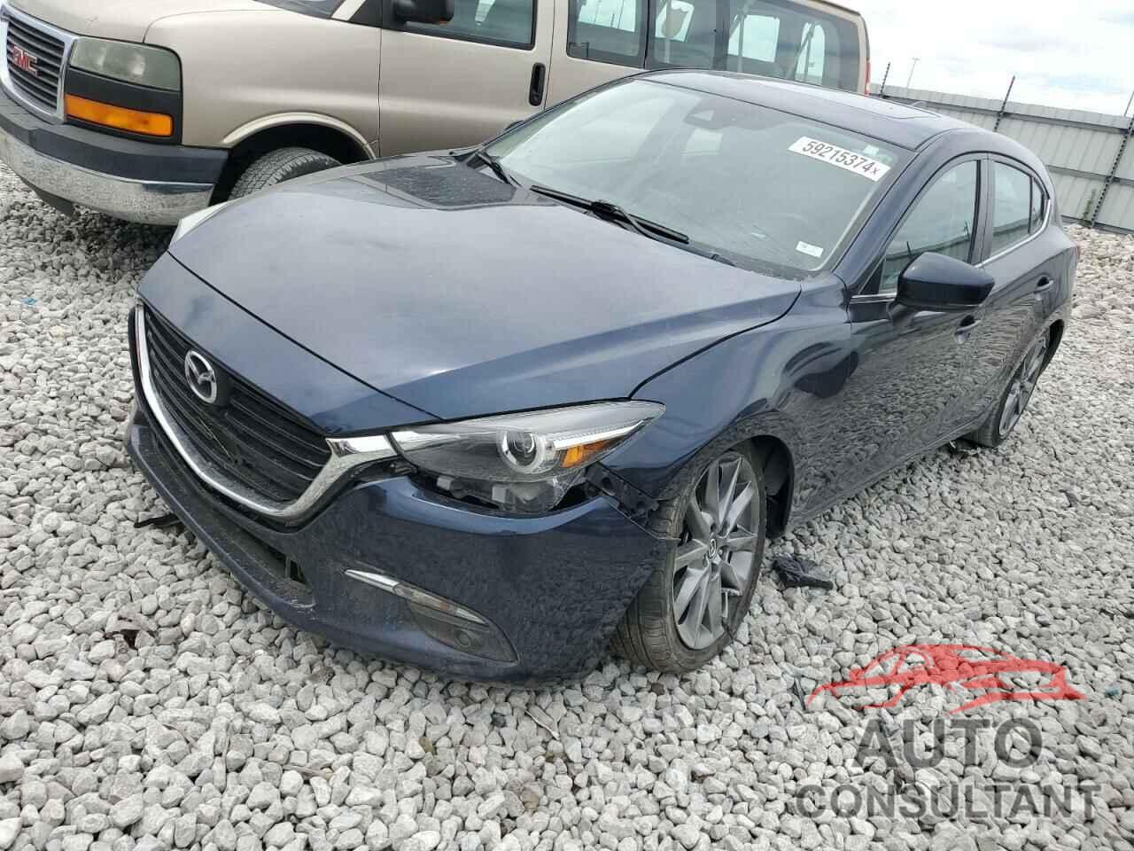 MAZDA 3 2018 - 3MZBN1M37JM270097