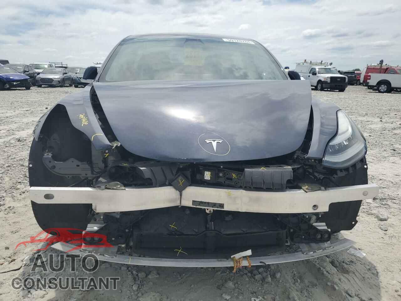 TESLA MODEL 3 2018 - 5YJ3E1EB0JF128529