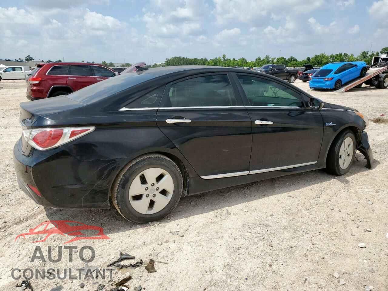 HYUNDAI SONATA 2012 - KMHEC4A45CA056676