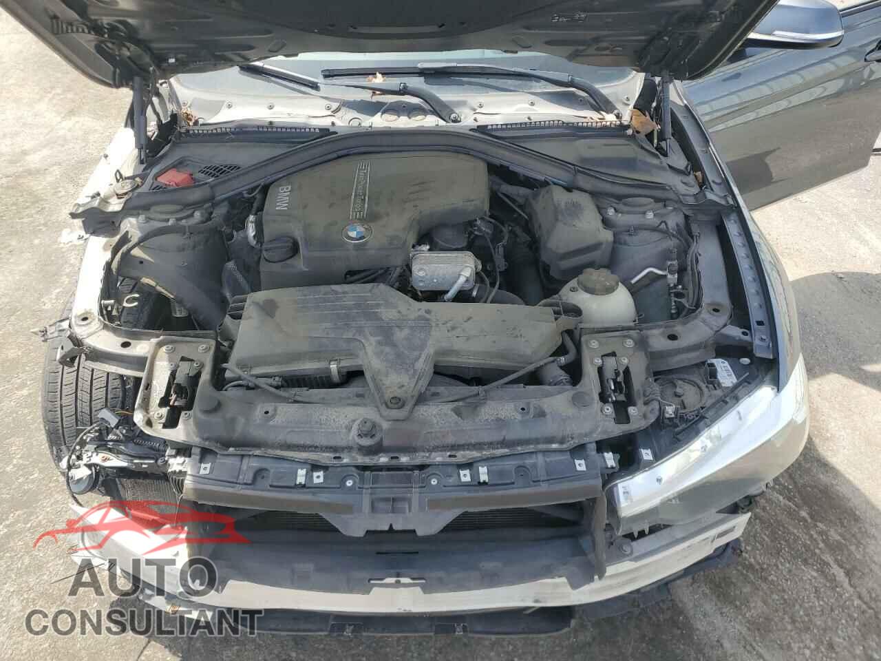 BMW 3 SERIES 2016 - WBA8E3G5XGNU00519