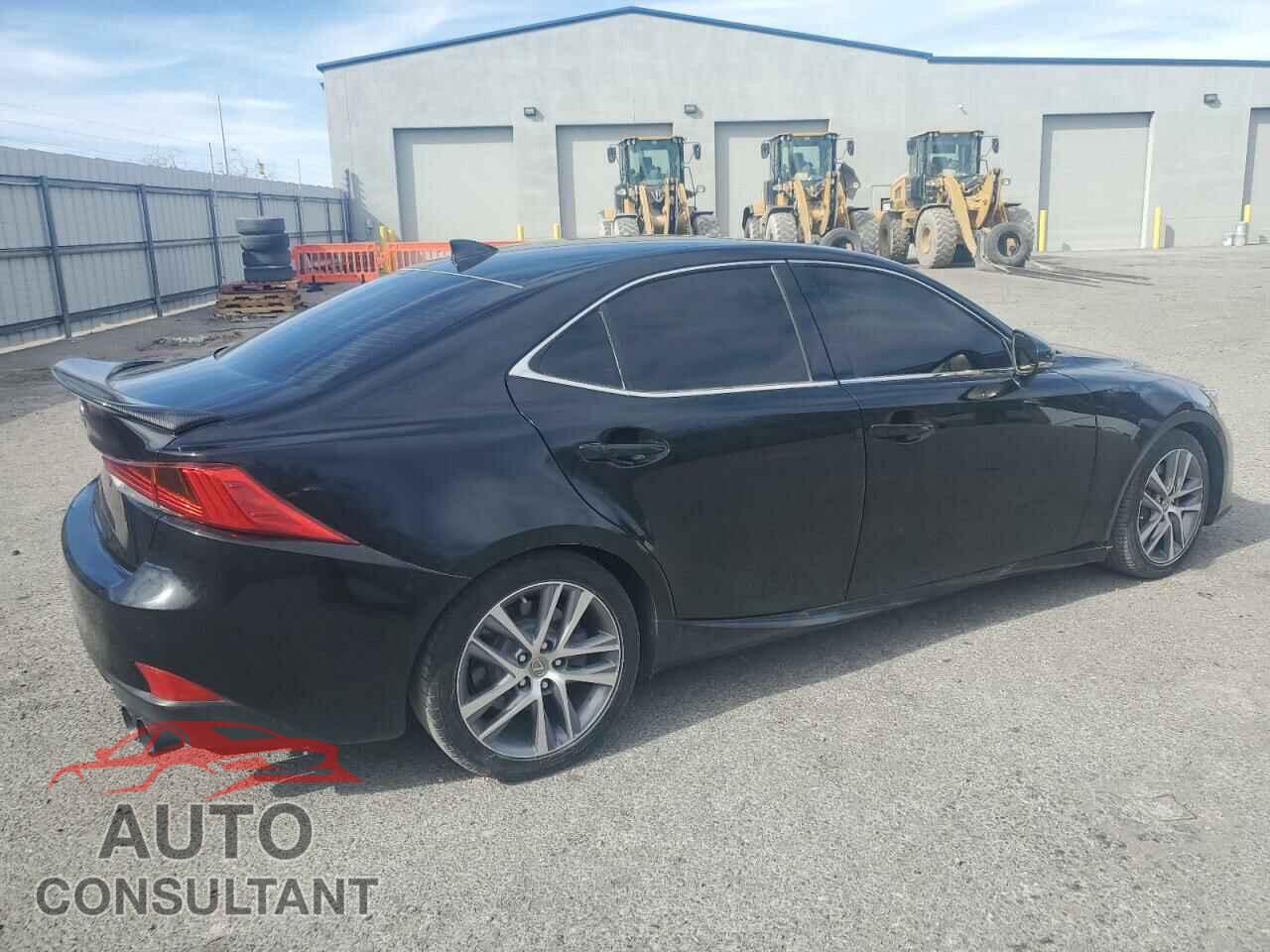 LEXUS IS 2018 - JTHBA1D21J5073758