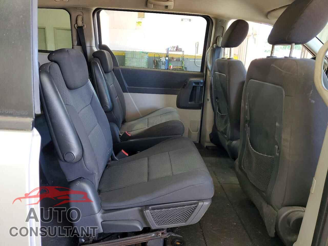 DODGE CARAVAN 2010 - 2D4RN5D16AR180099
