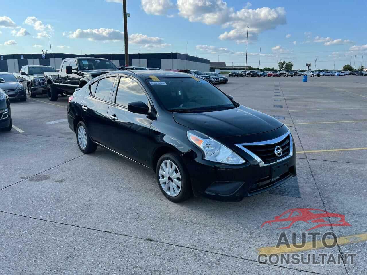 NISSAN VERSA 2017 - 3N1CN7AP3HL860298