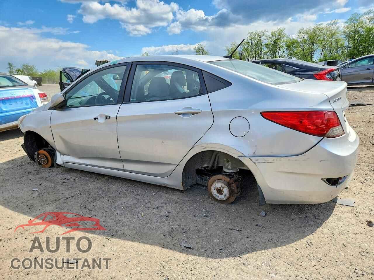 HYUNDAI ACCENT 2013 - KMHCU4AE2DU277018