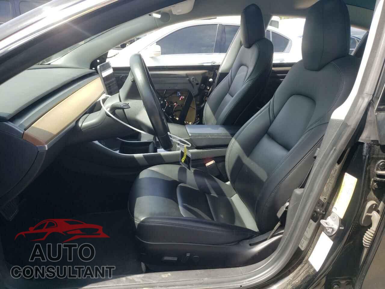 TESLA MODEL 3 2018 - 5YJ3E1EB8JF130772