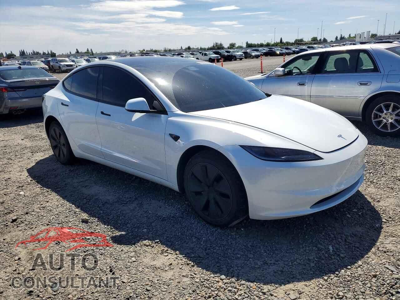 TESLA MODEL 3 2025 - 5YJ3E1EA5SF066702