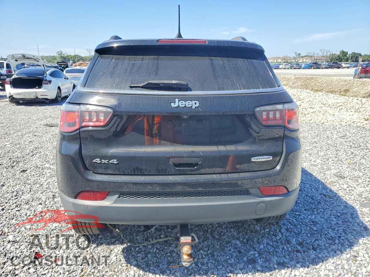 JEEP COMPASS 2018 - 3C4NJDBB7JT450791