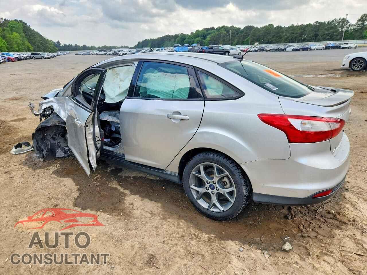 FORD FOCUS 2014 - 1FADP3F21EL337330