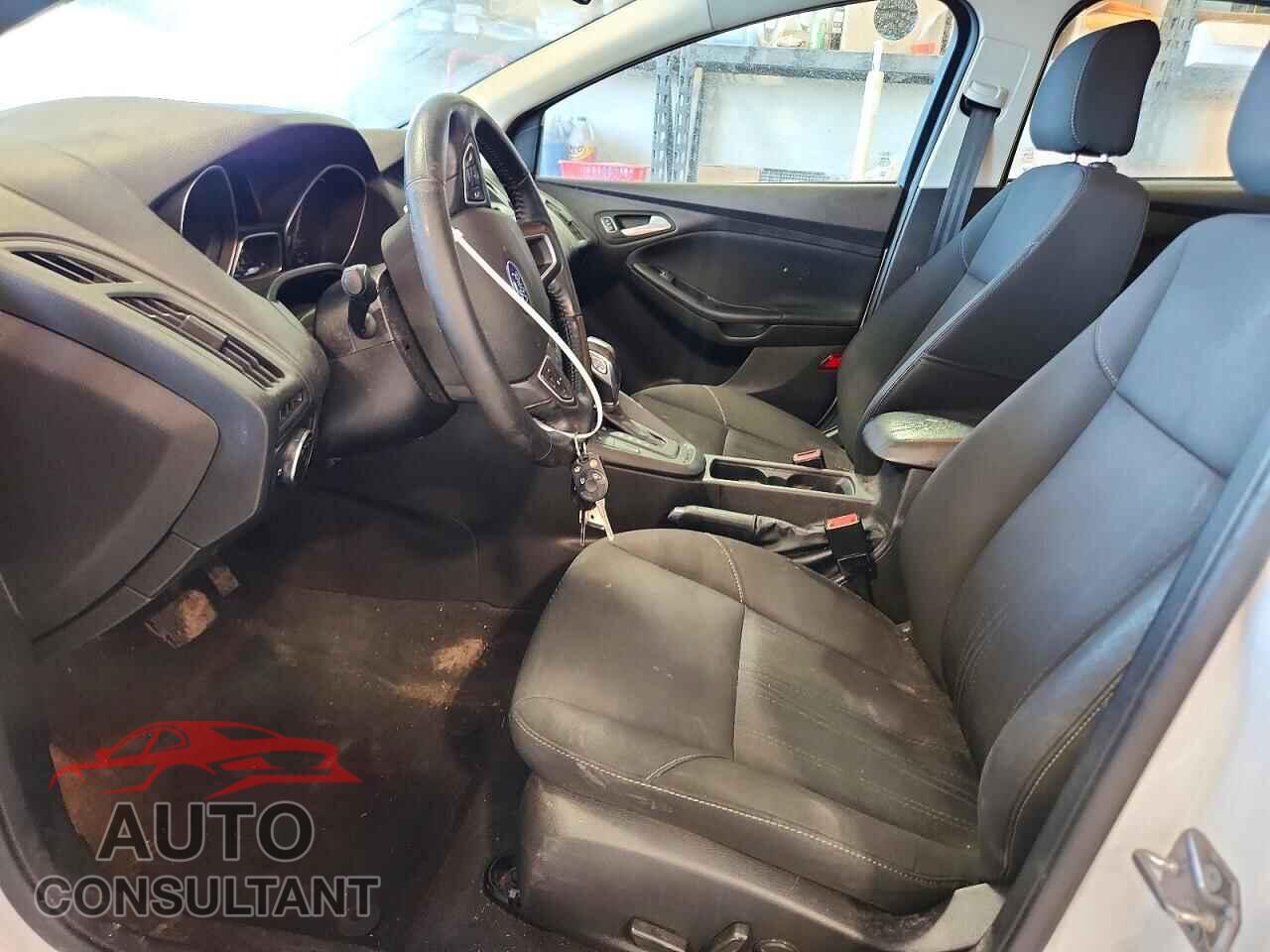 FORD FOCUS 2016 - 1FADP3F27GL282188