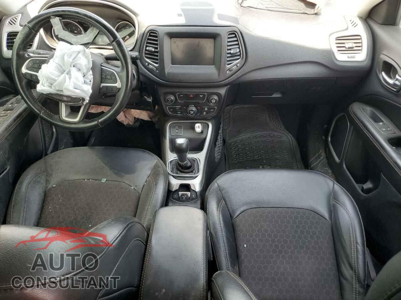 JEEP COMPASS 2019 - 3C4NJCBB2KT852018