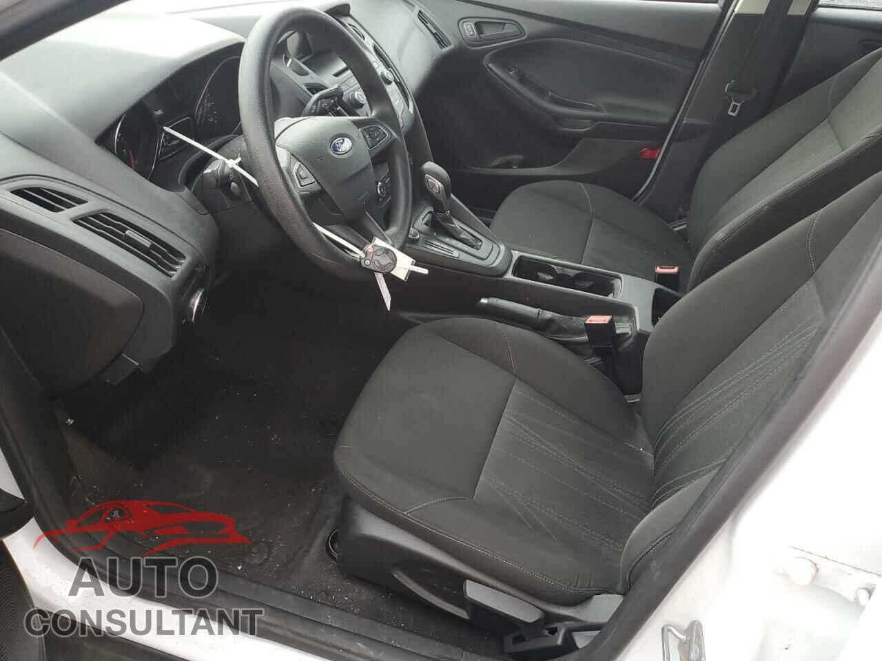 FORD FOCUS 2015 - 1FADP3E24FL269110