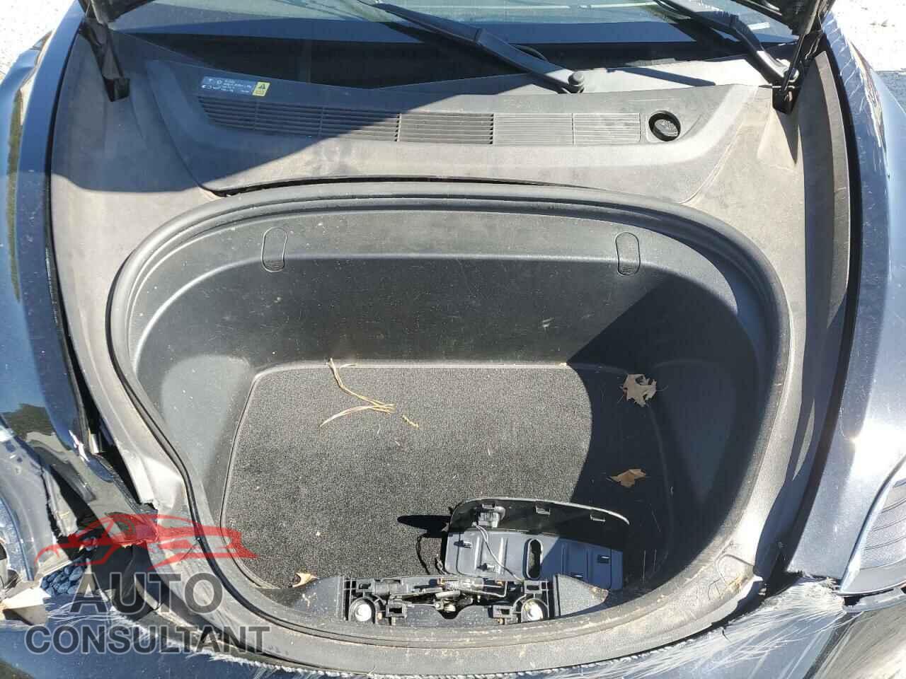 TESLA MODEL 3 2018 - 5YJ3E1EA6JF075813