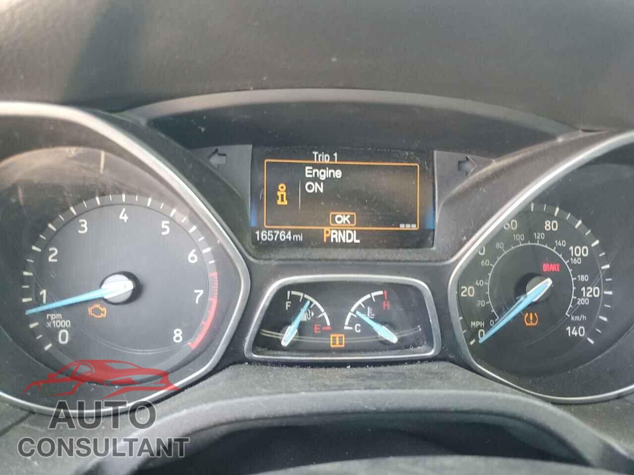 FORD FOCUS 2015 - 1FADP3E26FL219261